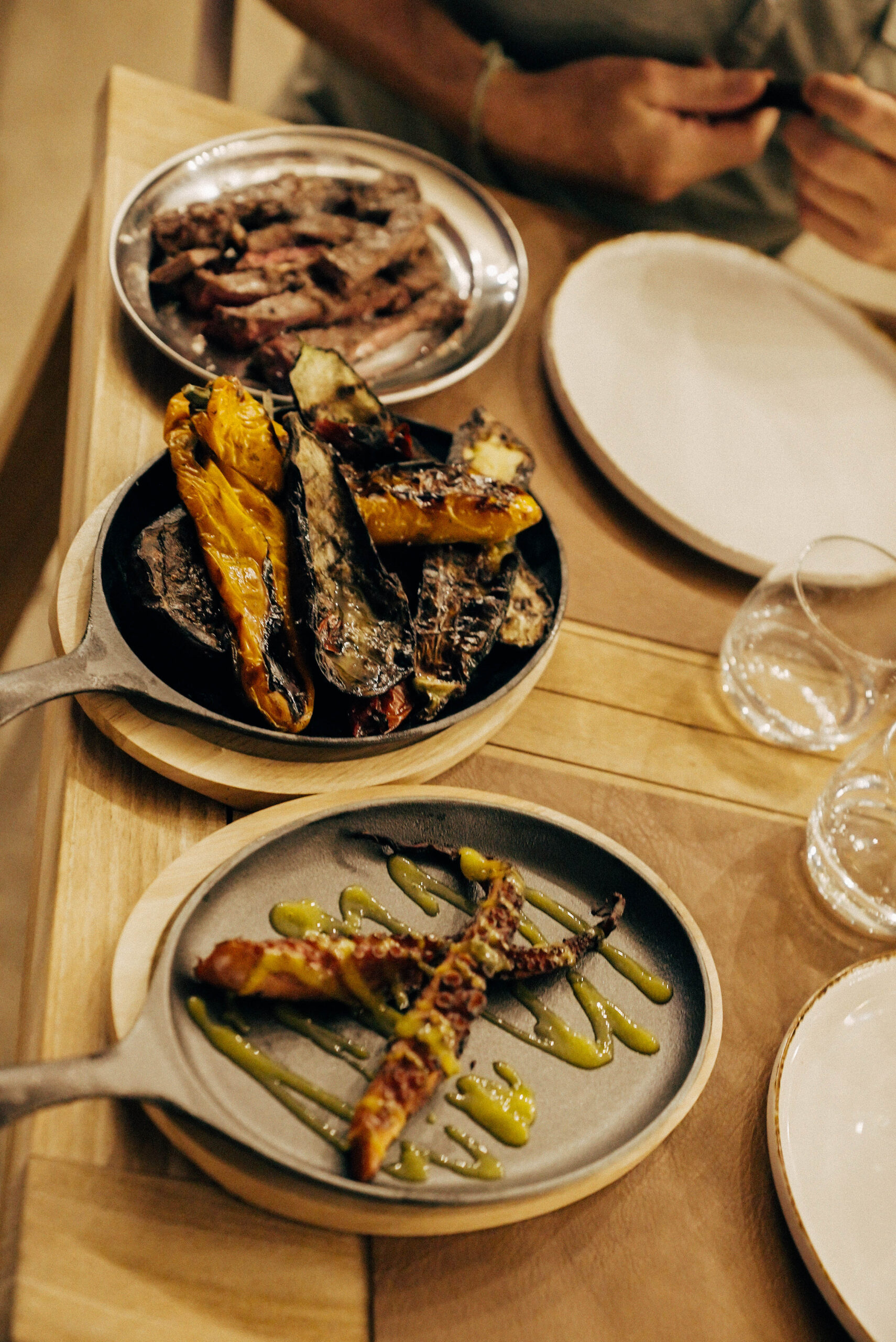 Plat cuisiné au feu de bois — La Bastide d'Aspremont